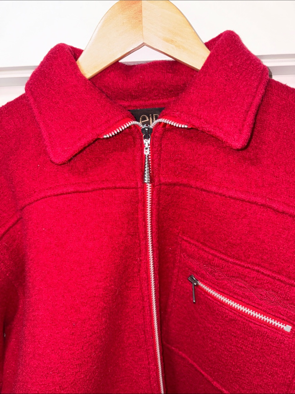VINTAGE eir Red Wool Jacket - Picture 5 of 8